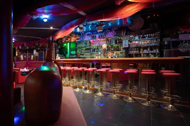 Club 2Plus2, swingers club in Paris