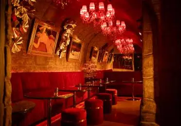 Taken Club, swingers club in Paris