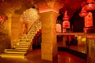 Taken Club, swingers club in Paris